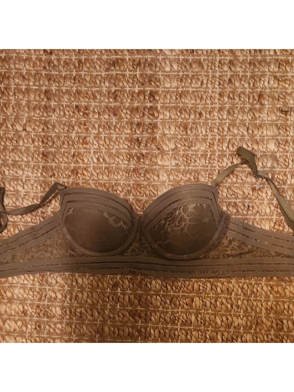 VS Pink 34b Green Lace Pushup Underwire Sexy Classic Bra